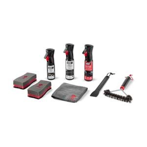 Productos y cepillos de limpieza para barbacoas Weber.
